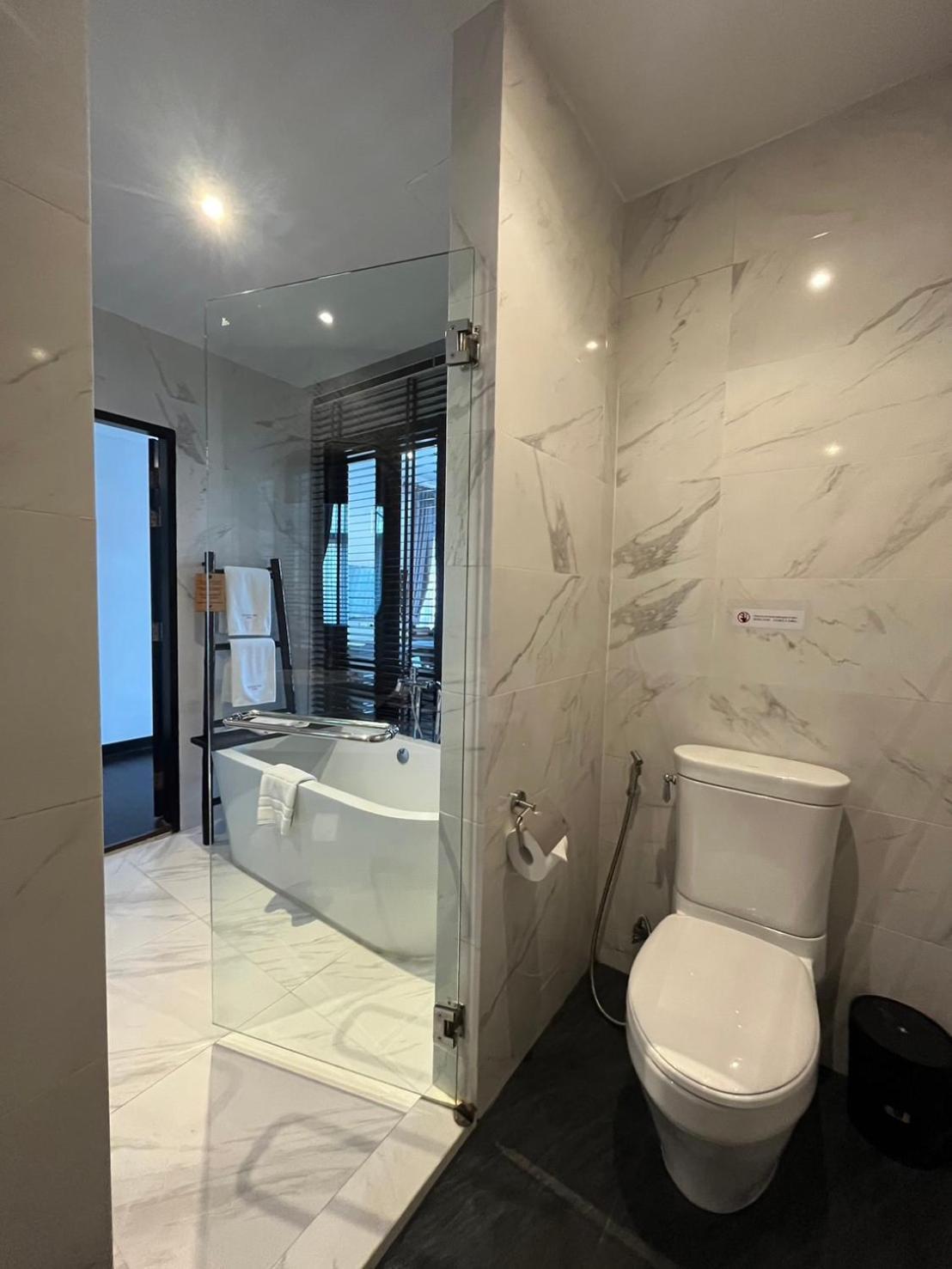 Cheeva Dee Hotel Chiang Mai Bagian luar foto